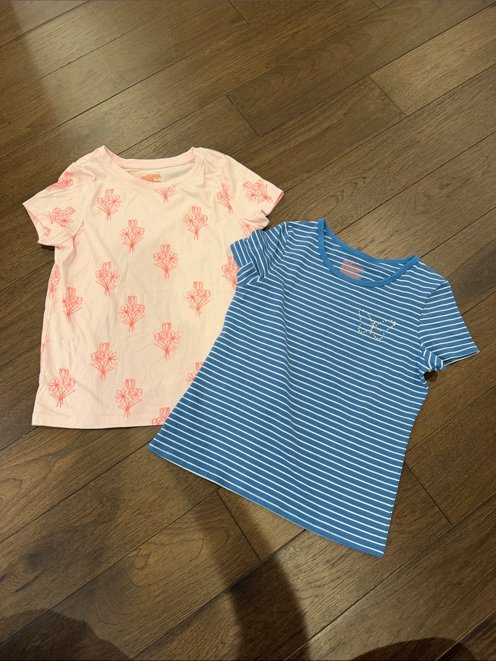 Cat & Jack Pink Floral and Blue Striped Tee - Large 10/12 - C11-743